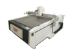 Máquina cortadora y plegadora de papel con alimentación por succión digital